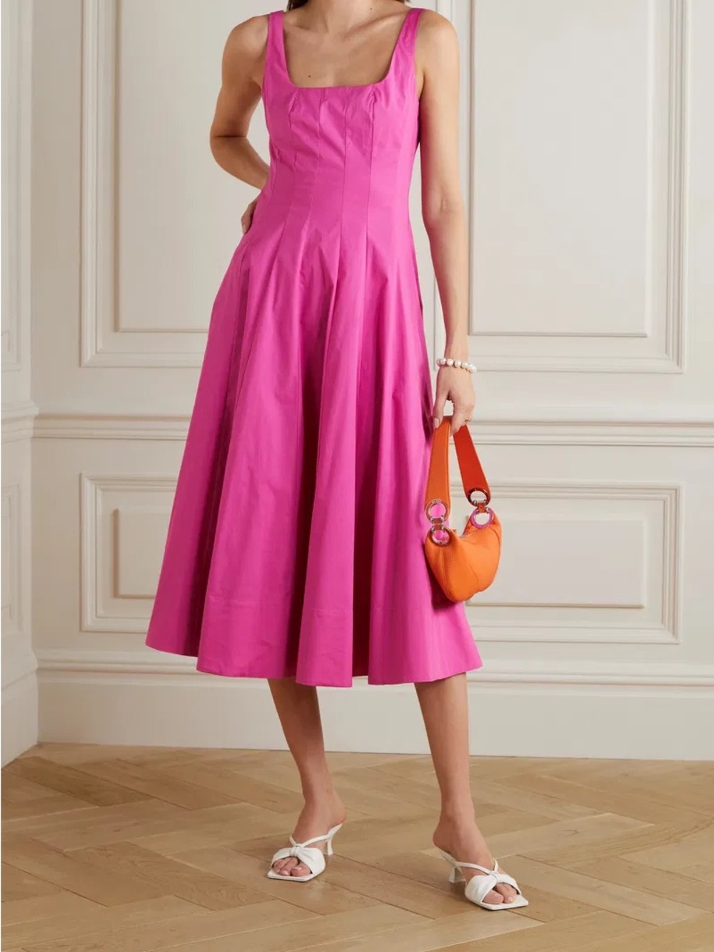 Staud Wells Midi Dress
Peony Plumeria Hot Pink Scoop
Neck Sleeveless Pleated